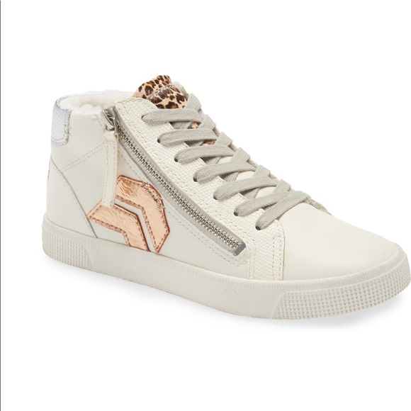 Dolce Vita Shoes - Dolce Vita mid tops sneakers ❤️ LIKE NEW